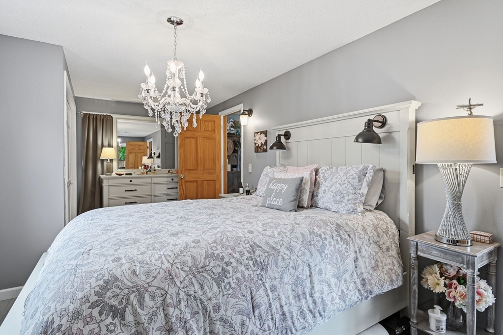618 Morgan Road West Springfield, MA 01089 - Photo 20 of 38
