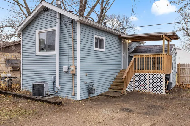 $75,000 | 3010 10th Street, Rockford, IL 61109