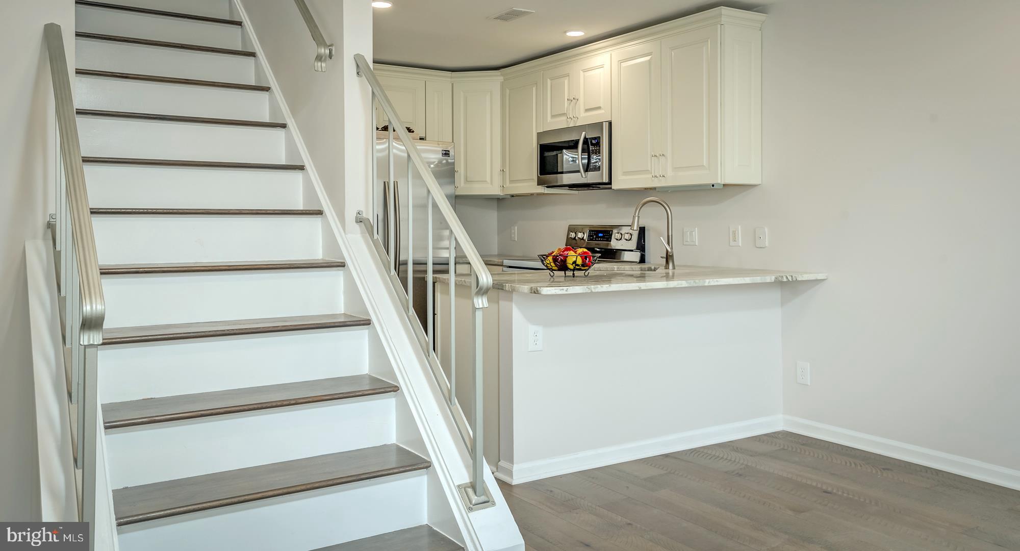 6019 Sunset Ridge Court Centreville, VA 20121 - Photo 11 of 38 Gallery Image 11