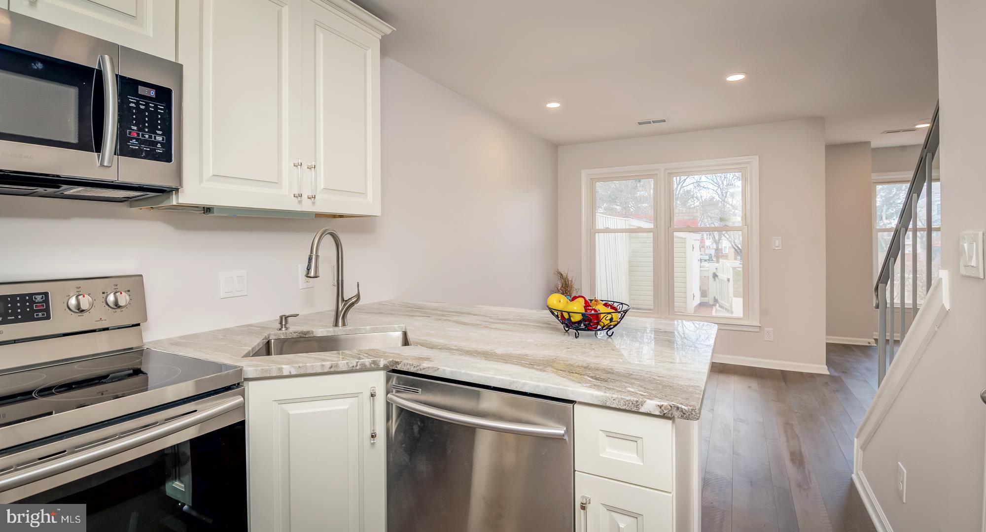 6019 Sunset Ridge Court Centreville, VA 20121 - Photo 18 of 38 Gallery Image 18
