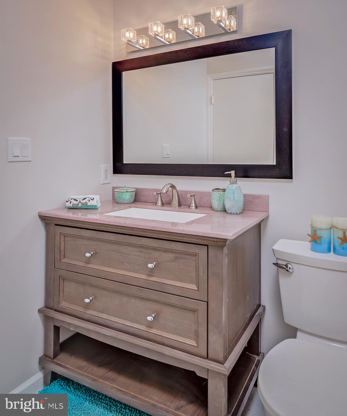 6019 Sunset Ridge Court Centreville, VA 20121 - Photo 32 of 38 Master Bathroom