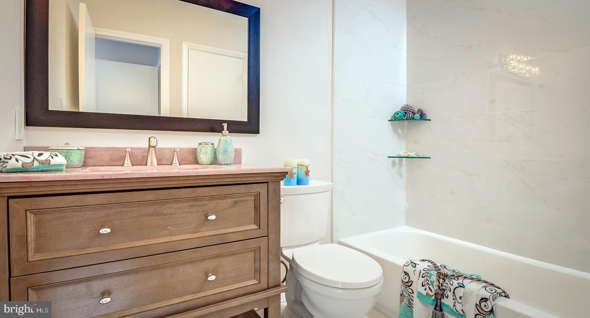 6019 Sunset Ridge Court Centreville, VA 20121 - Photo 33 of 38 Master Bathroom