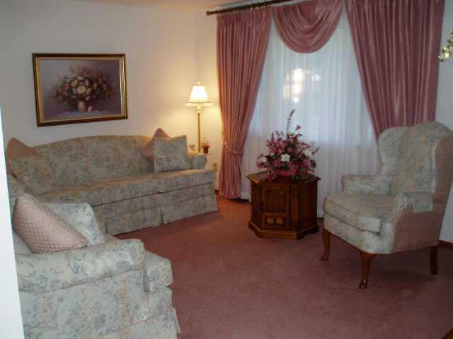 2627 Brownfield Road Columbus, OH 43232 - Photo 3 of 10 Gallery Image 3