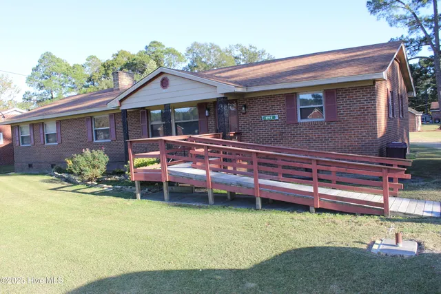 $230,000 | 2715 Highway 64, Plymouth, NC 27962