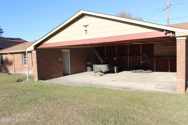 $215,000 | 2715 Highway 64, Plymouth, NC 27962