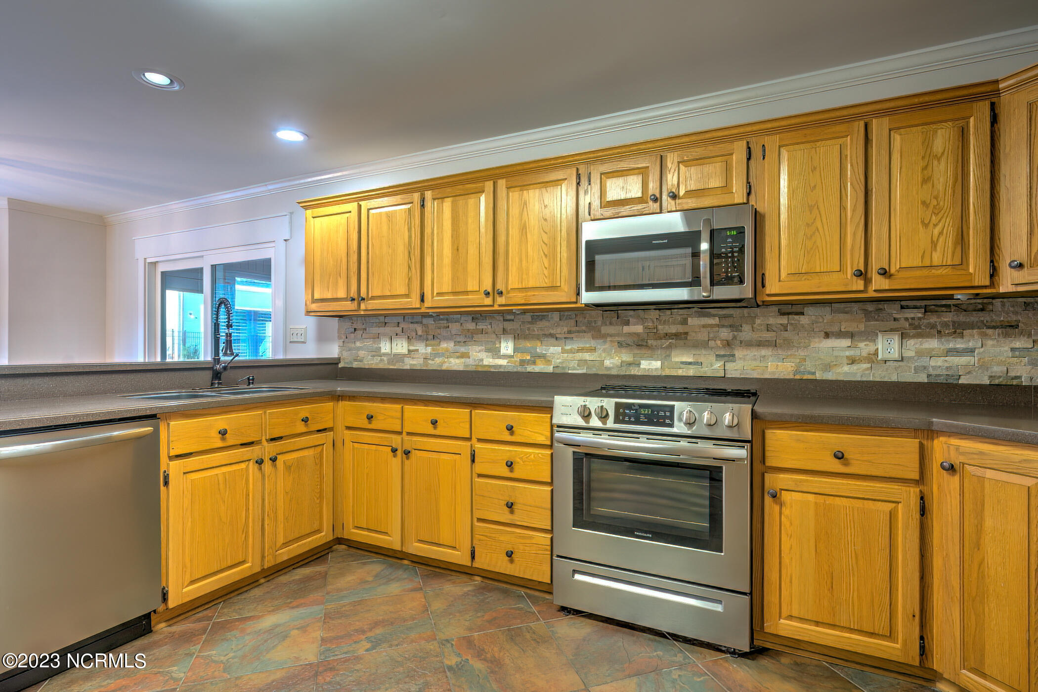 116 Pineview Court Rockingham, NC 28379 - Photo 25 of 70 DSC08998_8999_9000-DeNoiseAI-low-light