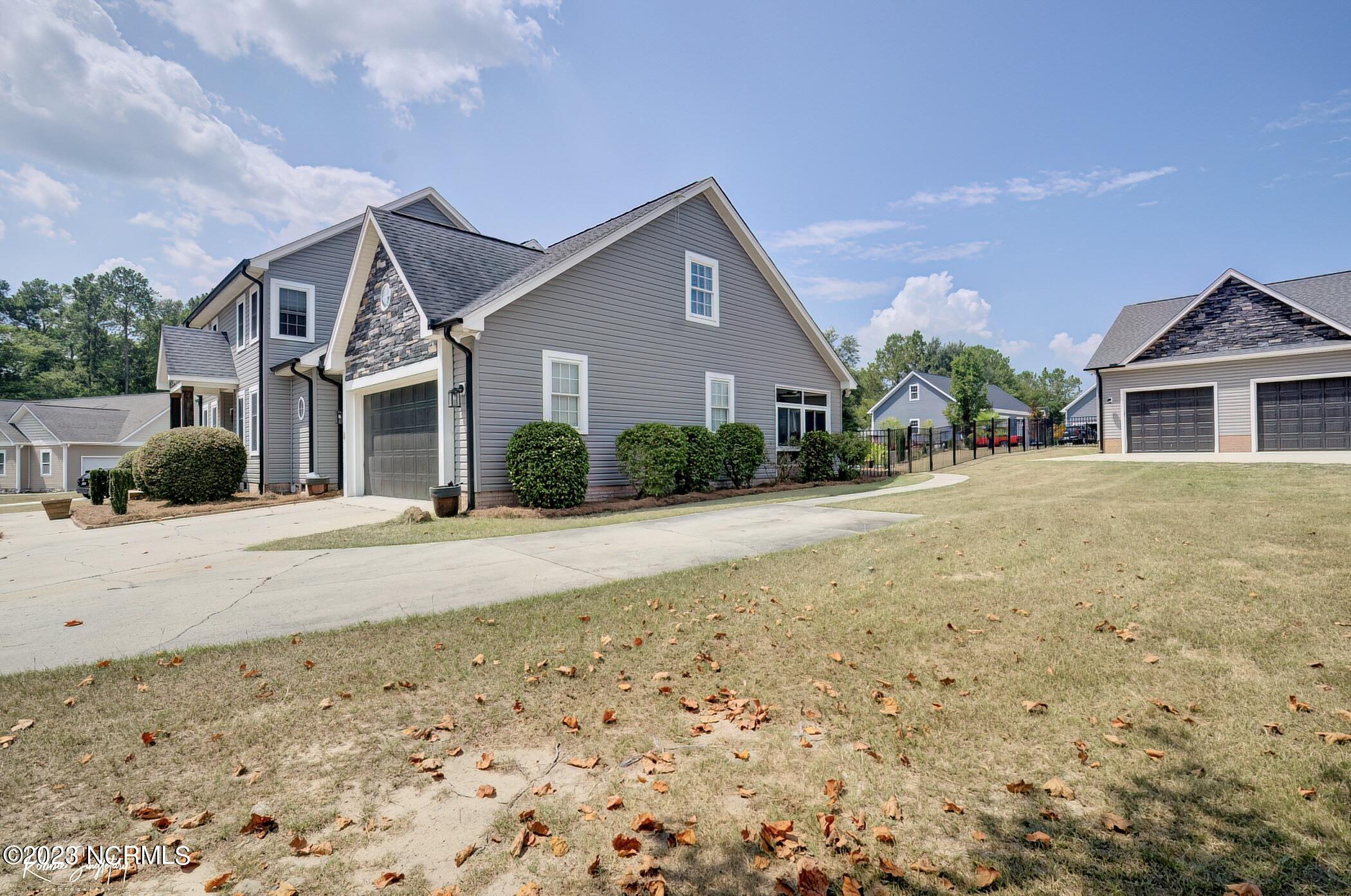 116 Pineview Court Rockingham, NC 28379 - Photo 6 of 70 DSC07974_5_6-DeNoiseAI-low-light