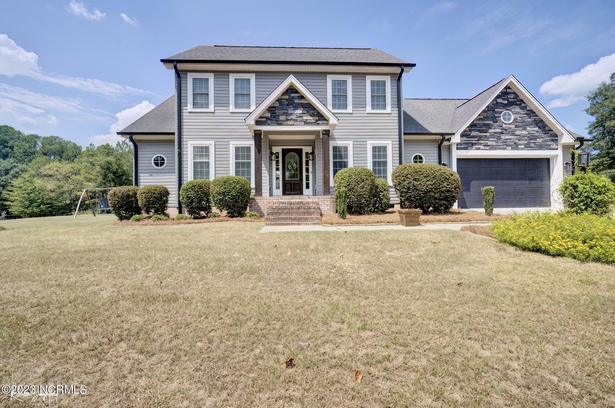 116 Pineview Court Rockingham, NC 28379 - Photo 8 of 70 DSC08013_4_5-DeNoiseAI-low-light
