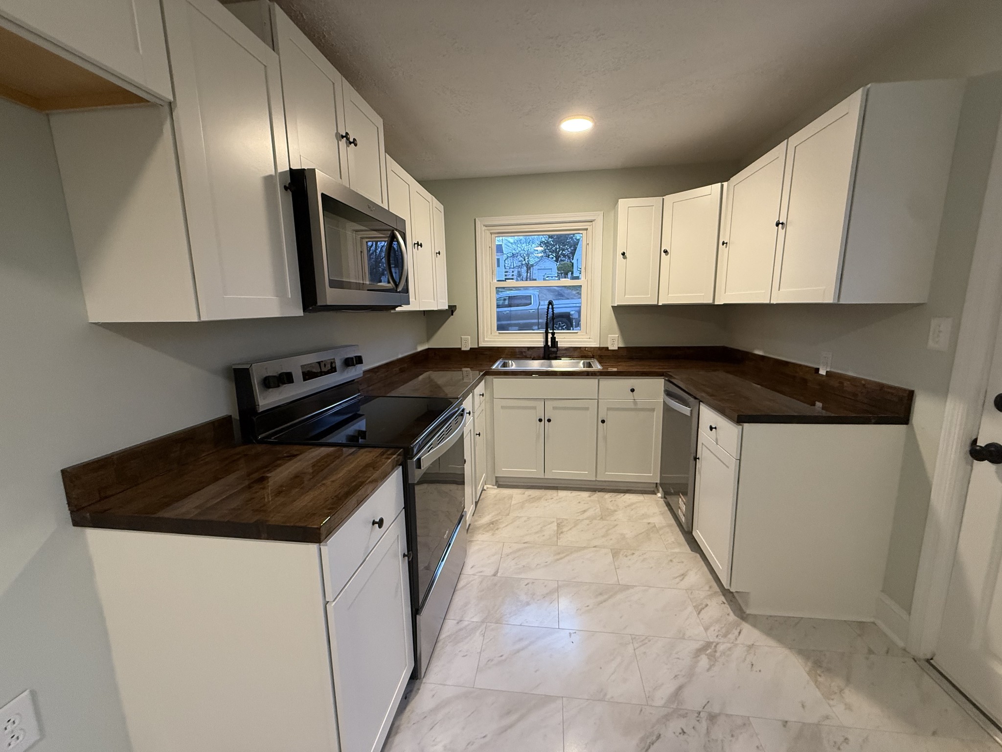 1020 Ridgecrest Drive Clarksville, TN 37040 - Photo 23 of 39