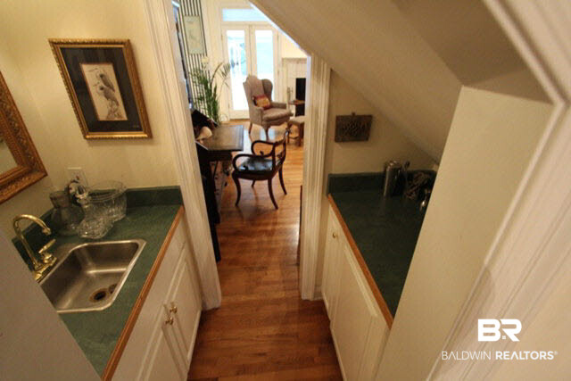 106 Alsway Court Fairhope, AL 36532 - Photo 7 of 32 Wet Bar
