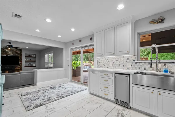 $6,500 | 3621 Welwyn Way Drive, Bedford, TX 76021