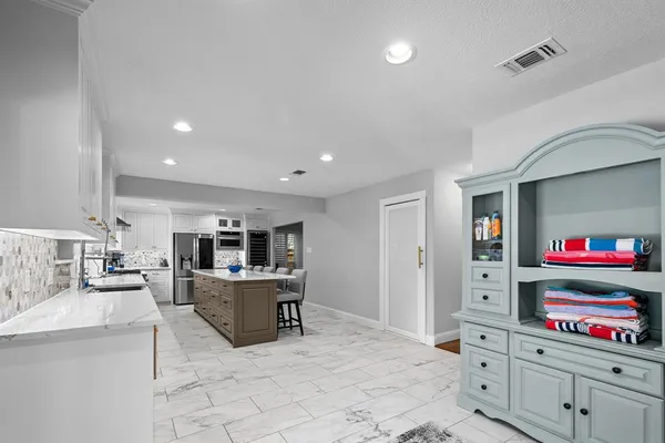 $6,500 | 3621 Welwyn Way Drive, Bedford, TX 76021