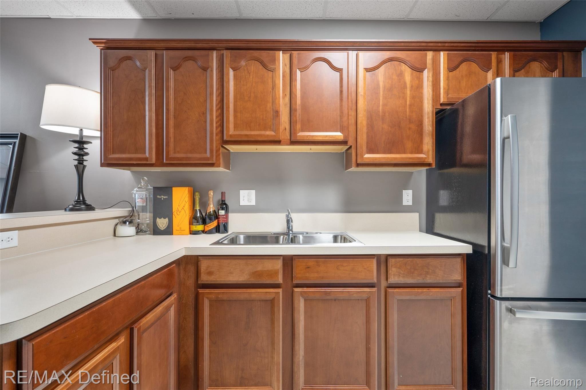 735 East Bluff Court Rochester, MI 48306 - Photo 48 of 53 735-E-Bluff-Ct (48).jpg