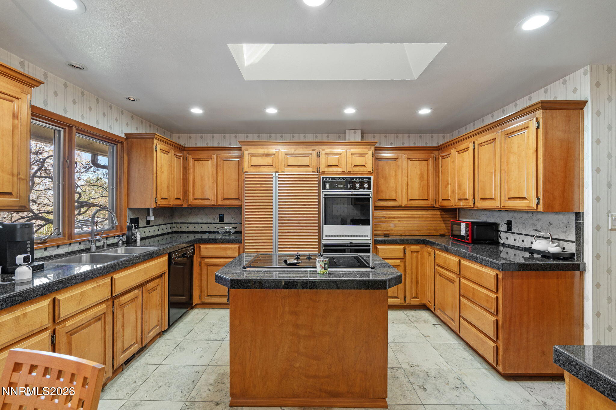 1425 Copper Court Reno, NV 89519 - Photo 9 of 27 22-web-or-mls-DSC02434