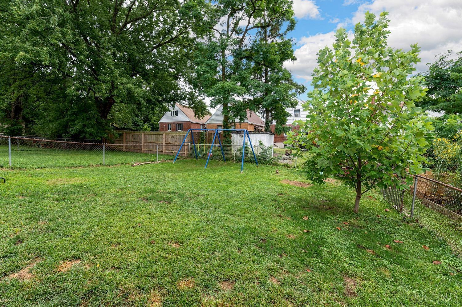 6925 Roe Street Cincinnati, OH 45227 - Photo 31 of 32 Gallery Image 31
