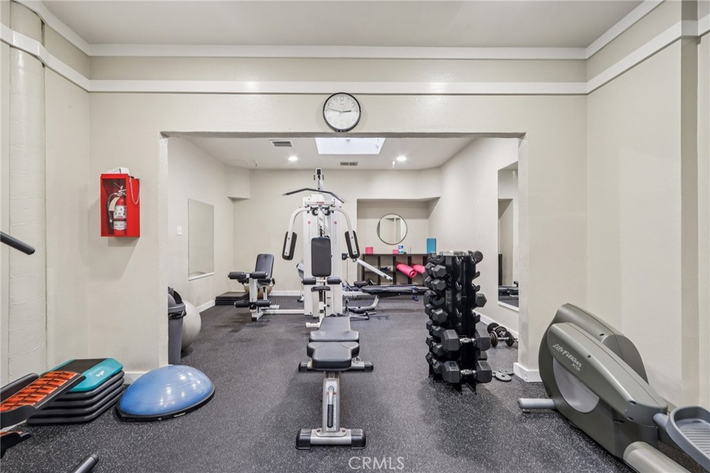 330 Cordova Street, Unit 257 Pasadena, CA 91101 - Photo 24 of 28 a view of a room with gym equipment