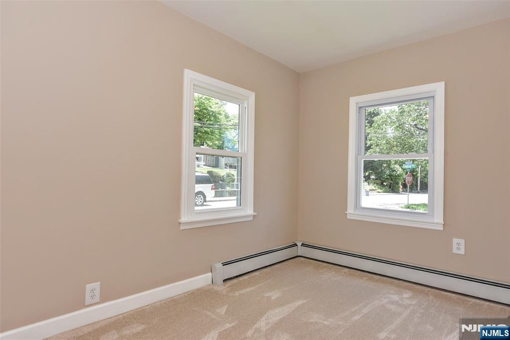 52 Central Avenue Butler, NJ 07405 - Photo 11 of 34