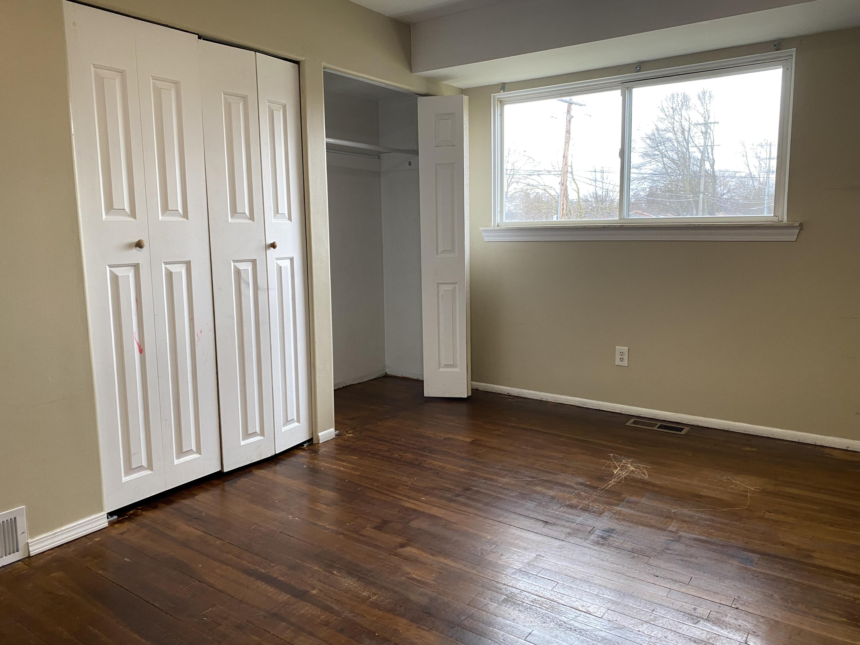 8129 Clippert Street Taylor, MI 48180 - Photo 13 of 23 IMG_1671