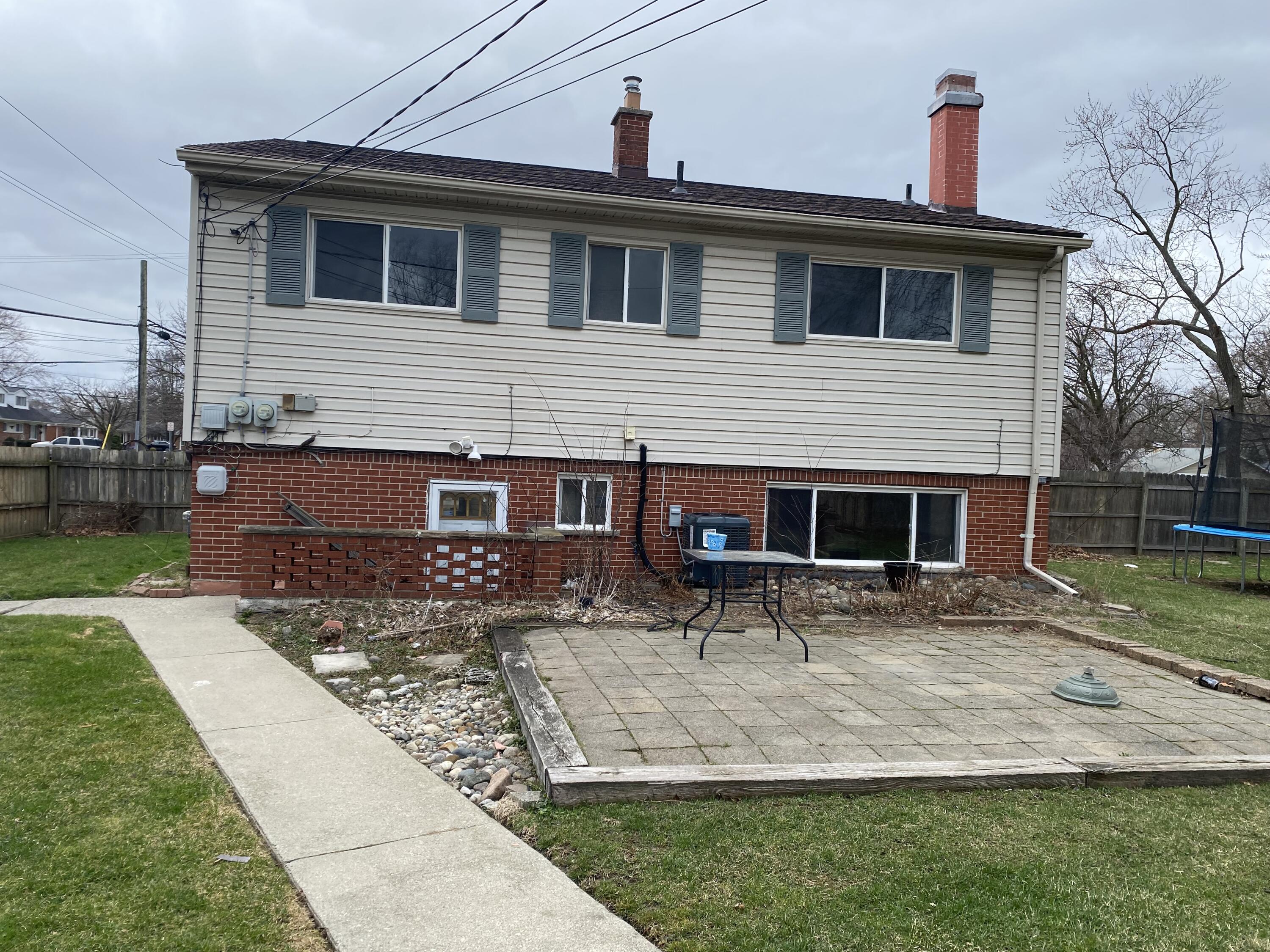 8129 Clippert Street Taylor, MI 48180 - Photo 2 of 23 IMG_1694