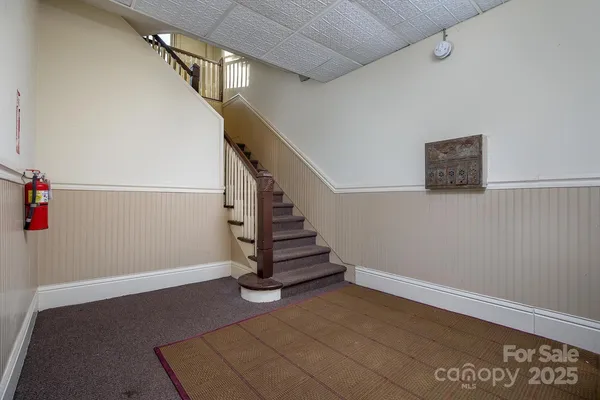 $999,000 | 15 Grindstaff Drive, Asheville, NC 28803