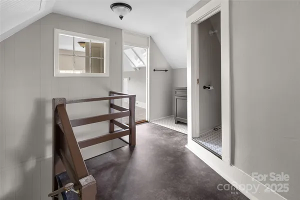 $999,000 | 15 Grindstaff Drive, Asheville, NC 28803