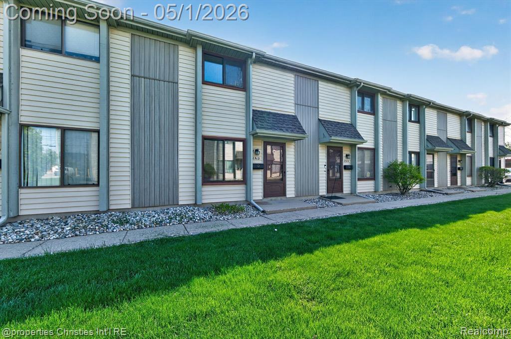 2513 Samoset Road Royal Oak, MI 48073 - Photo 2 of 40