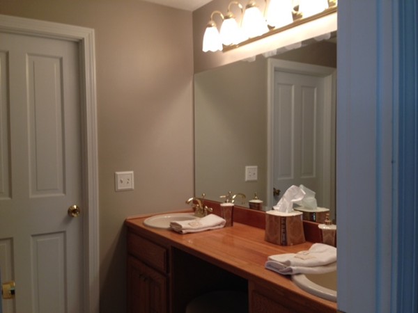 18 Beaver Road Reading, MA 01867 - Photo 8 of 20 Gallery Image 8