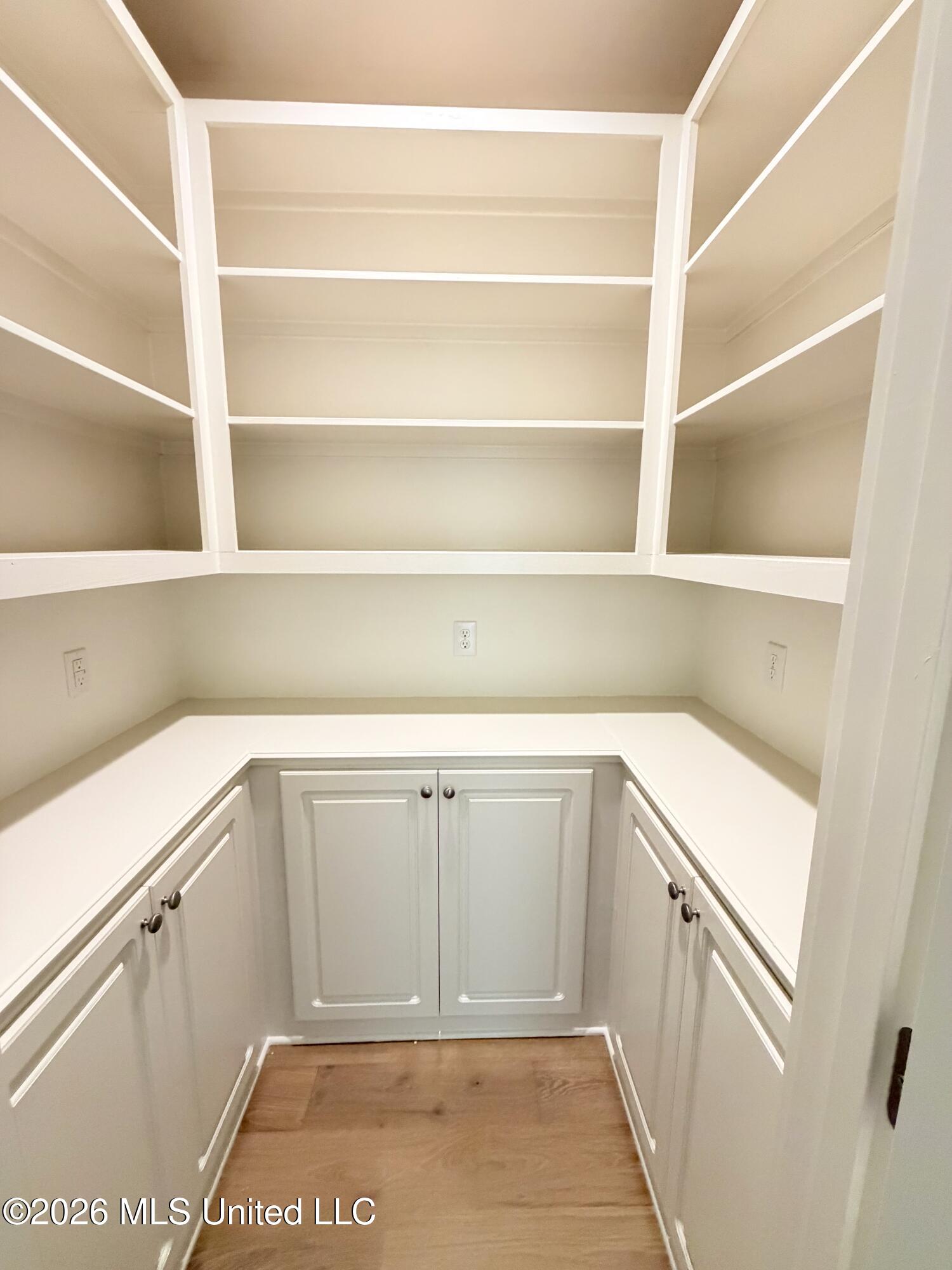 384 Wellstone Place Madison, MS 39110 - Photo 14 of 35 Library - 12 of 36