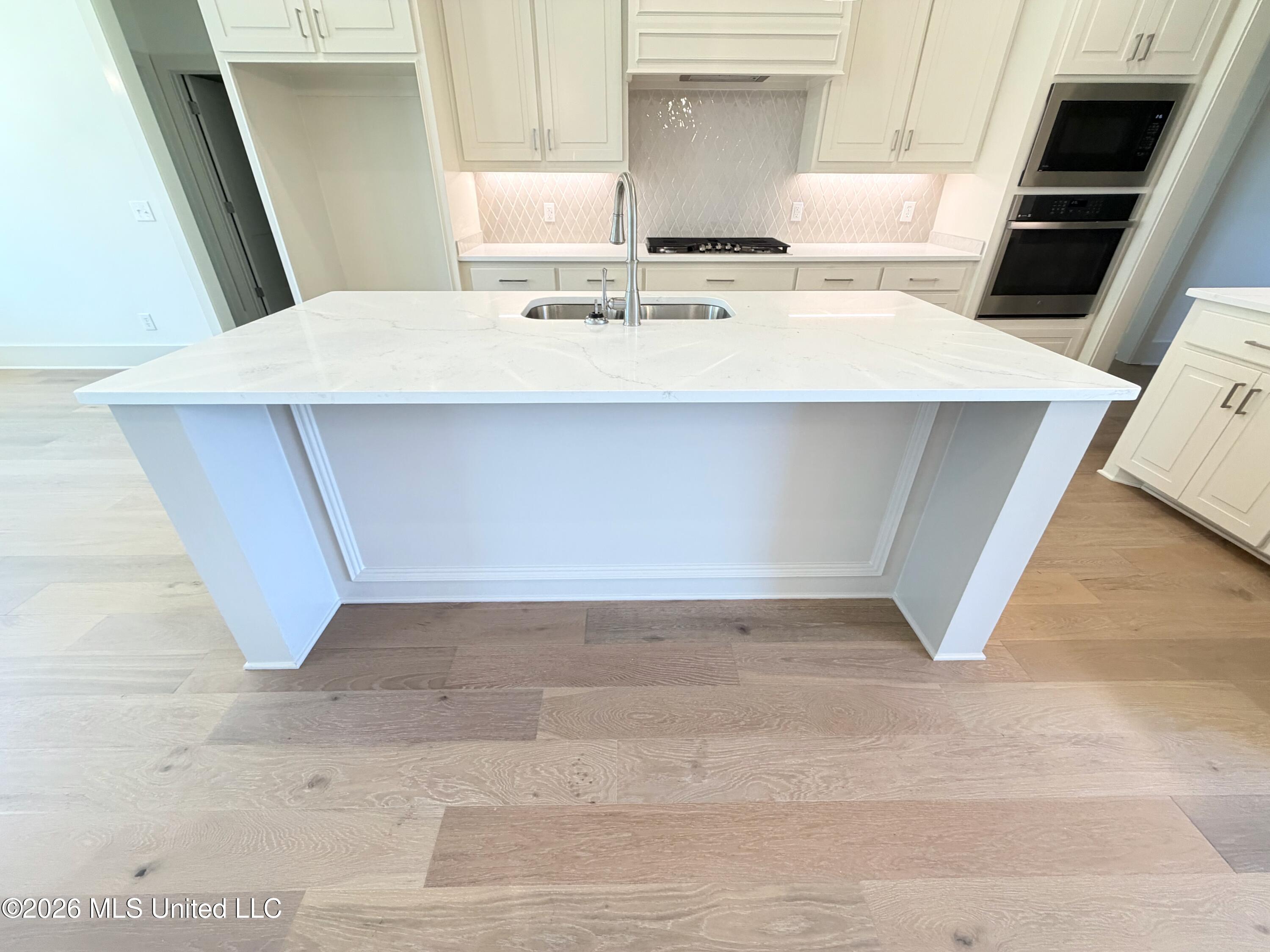 384 Wellstone Place Madison, MS 39110 - Photo 15 of 35 Library - 7 of 36