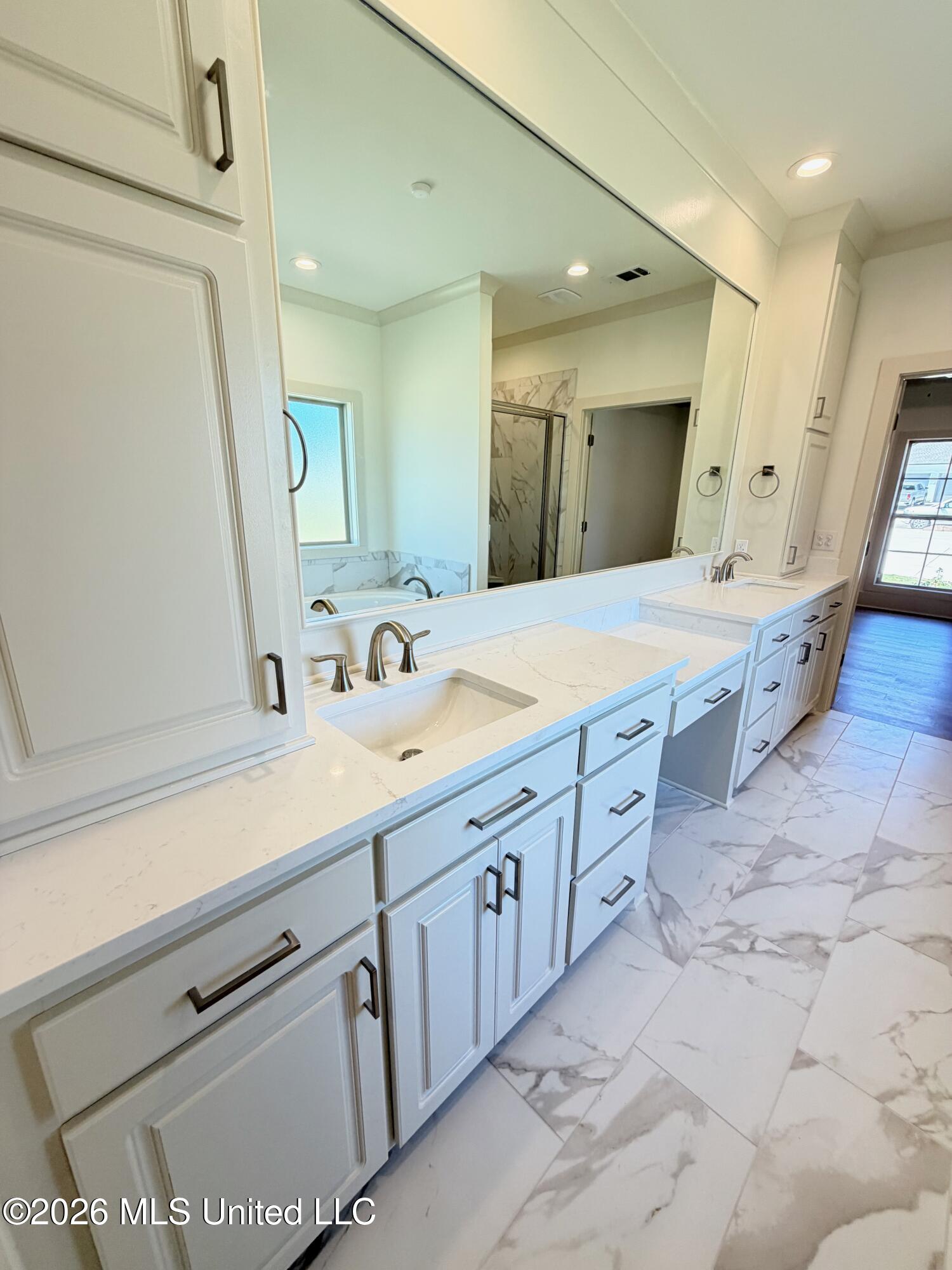 384 Wellstone Place Madison, MS 39110 - Photo 23 of 35 Library - 26 of 36