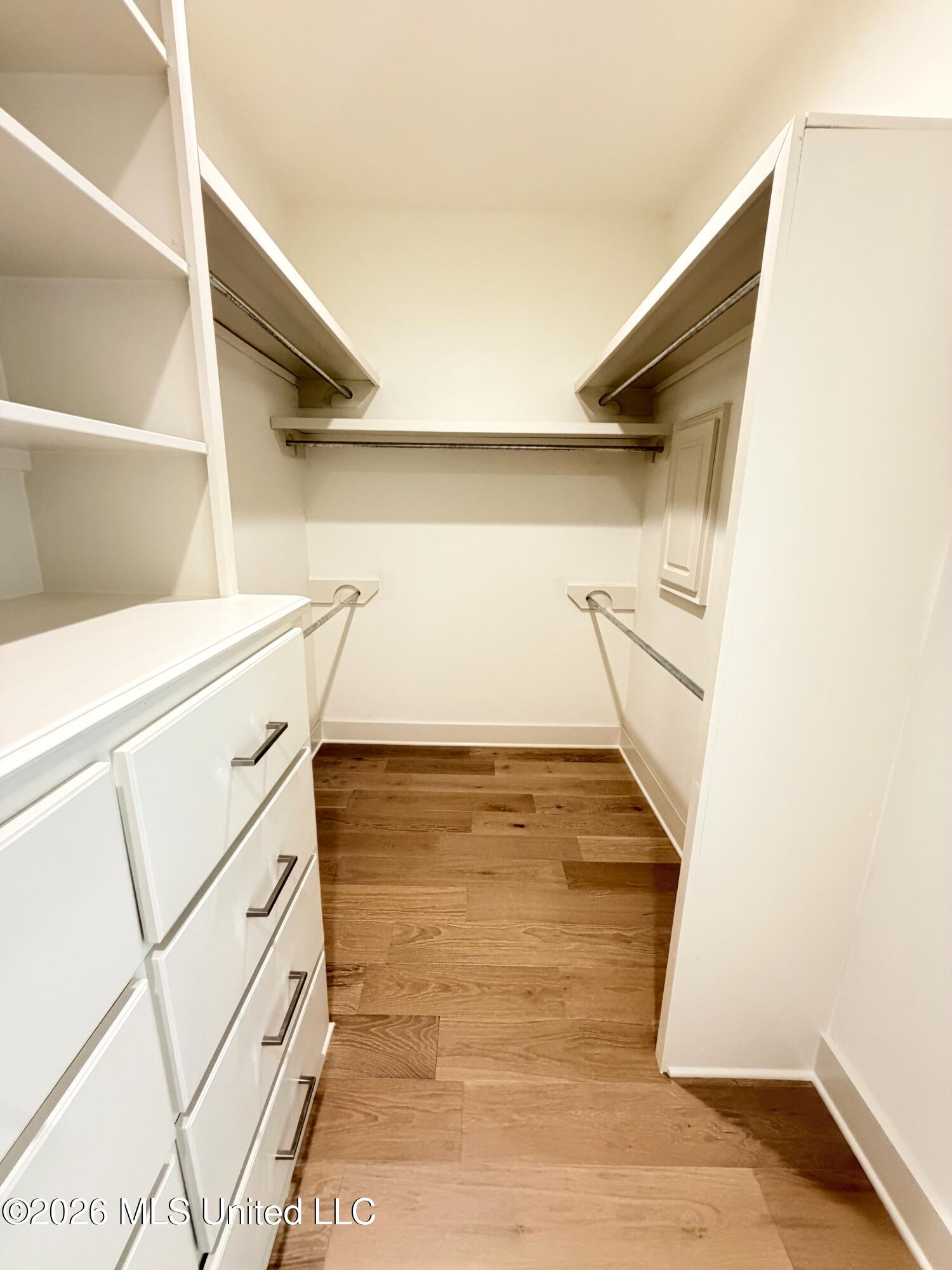 384 Wellstone Place Madison, MS 39110 - Photo 26 of 35 Library - 24 of 36