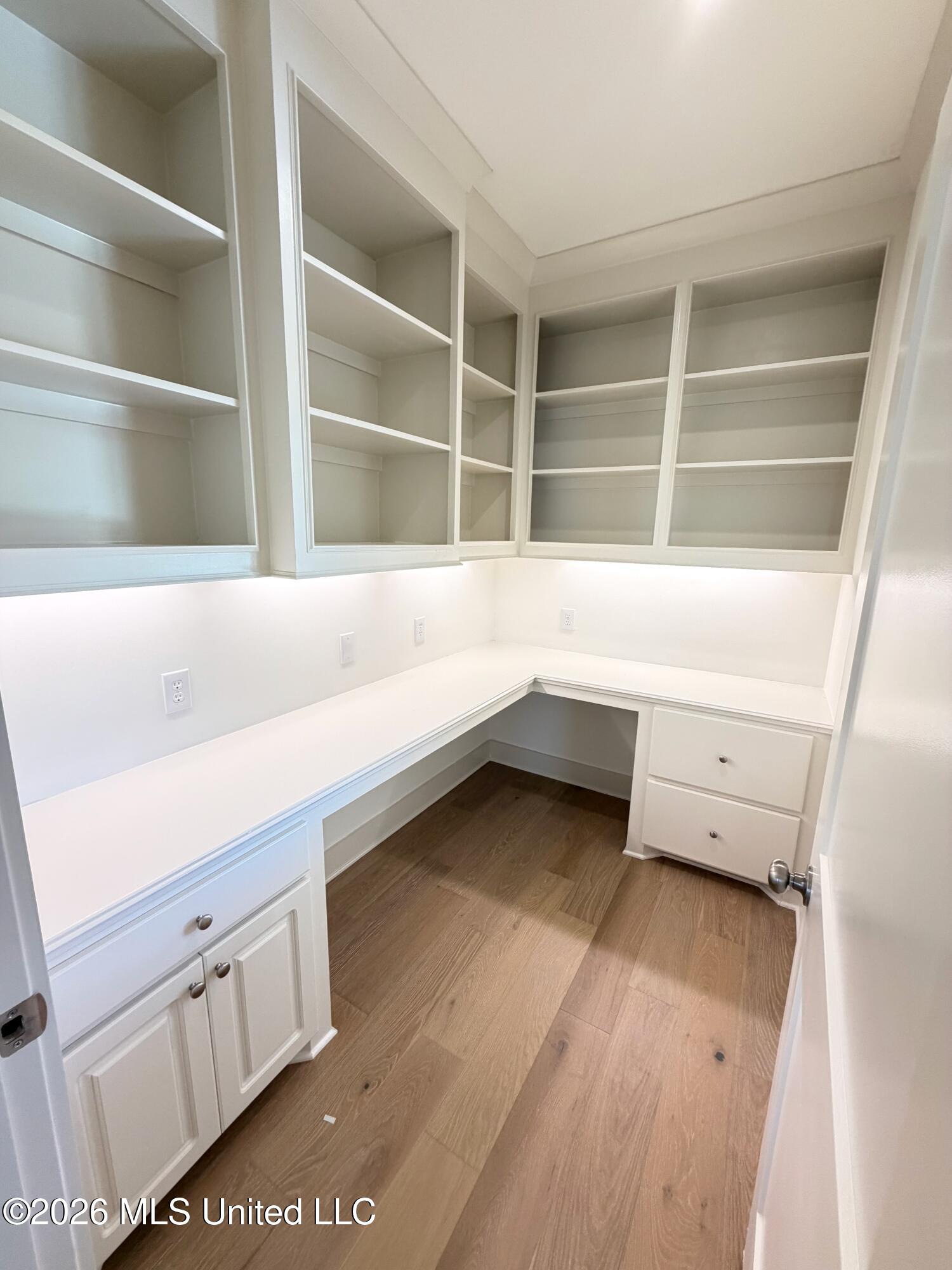 384 Wellstone Place Madison, MS 39110 - Photo 30 of 35 Library - 19 of 36