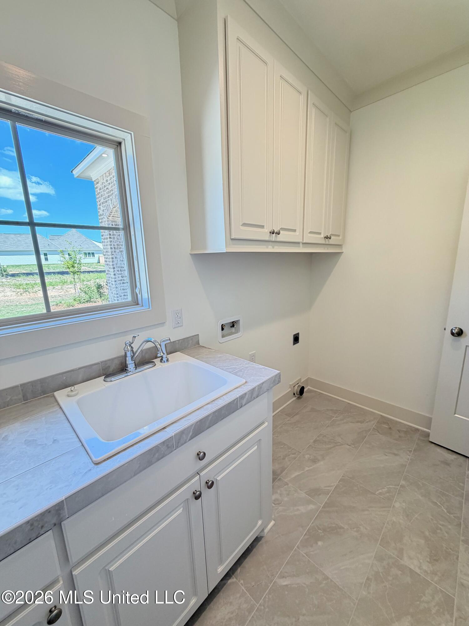 384 Wellstone Place Madison, MS 39110 - Photo 34 of 35 Library - 14 of 36