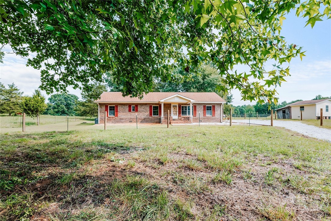 621 Elberton Road Lexington, GA 30648 - Photo 4 of 45 Gallery Image 4