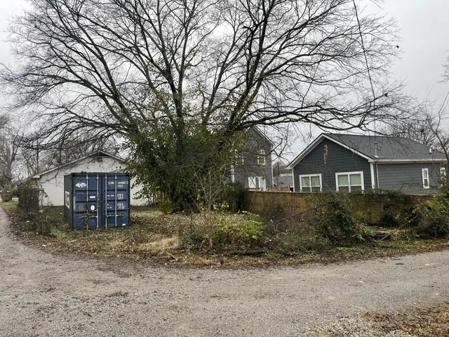 a house view with a outdoor space