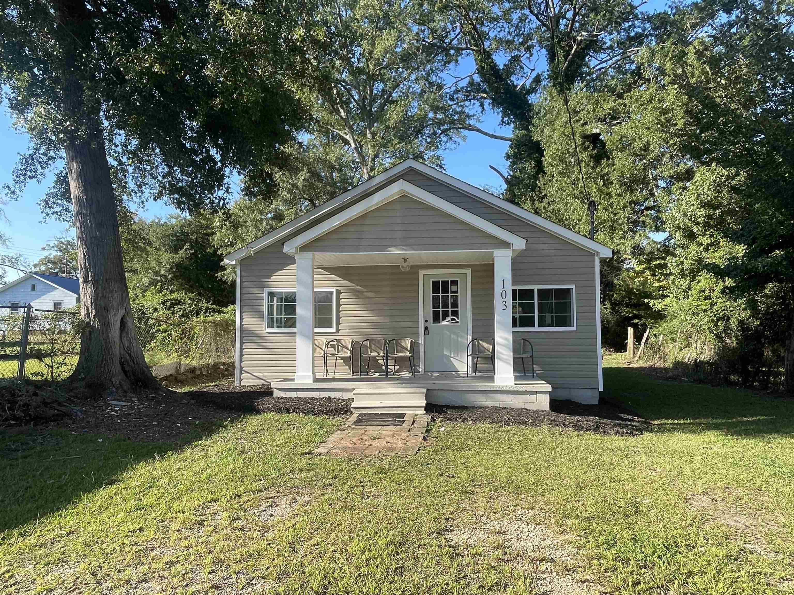 103 Mason Street Clinton, SC 29325 - Photo 1 of 17 Gallery Image 1