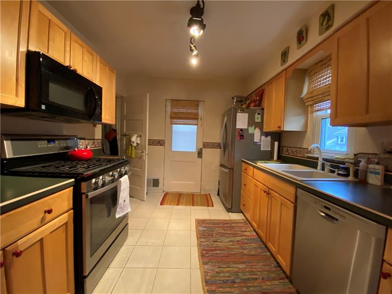 7 Wilkins Road Pittsburgh, PA 15221 - Photo 14 of 25 Gallery Image 14