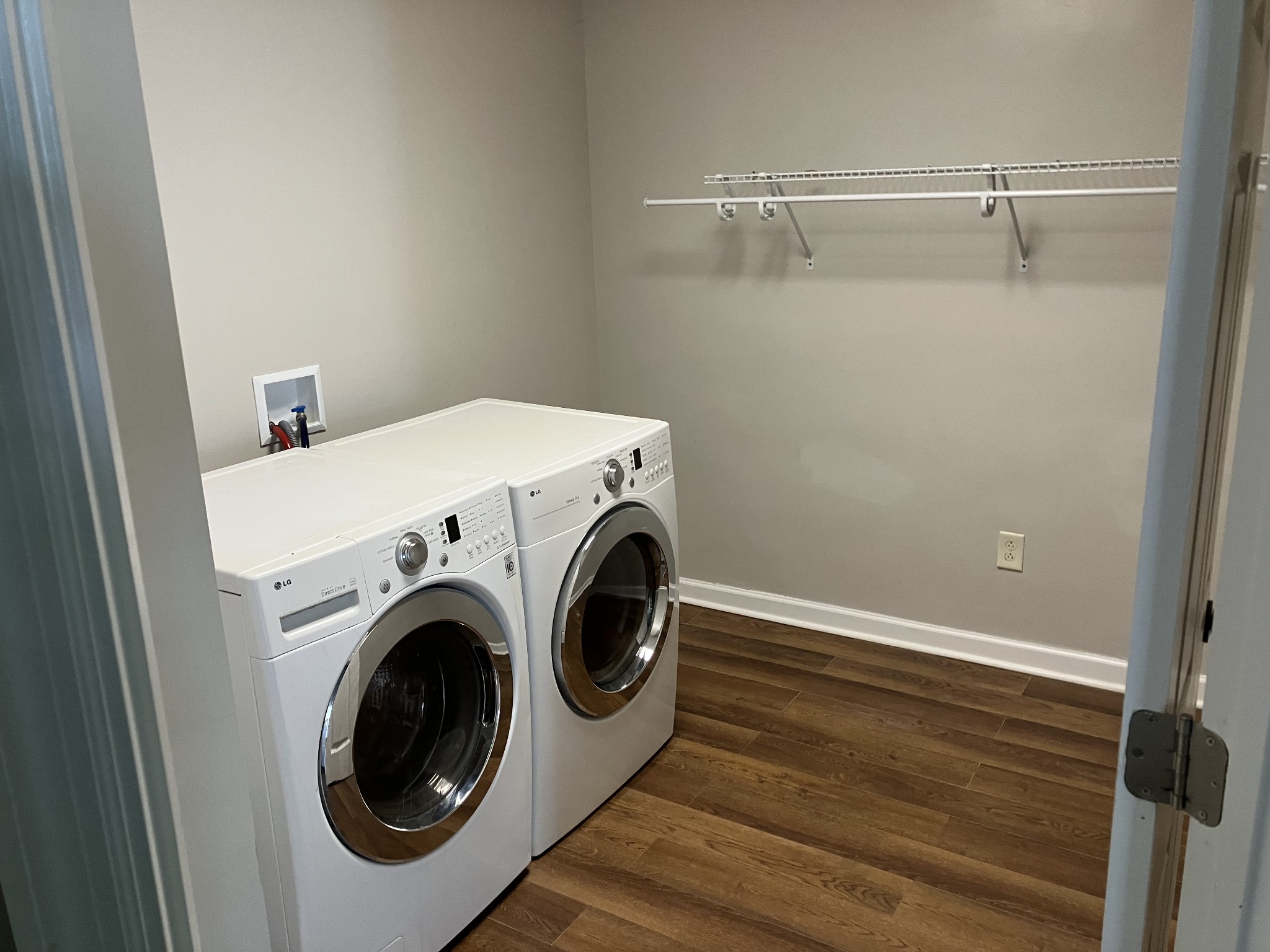 255 S Road Cottontown, TN 37048 - Photo 22 of 35 a utility room with dryer and washer
