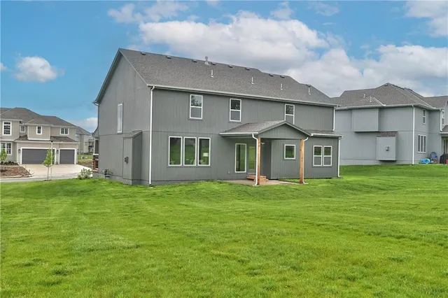 $649,950 | 6118 Lewis Drive, Shawnee, KS 66226