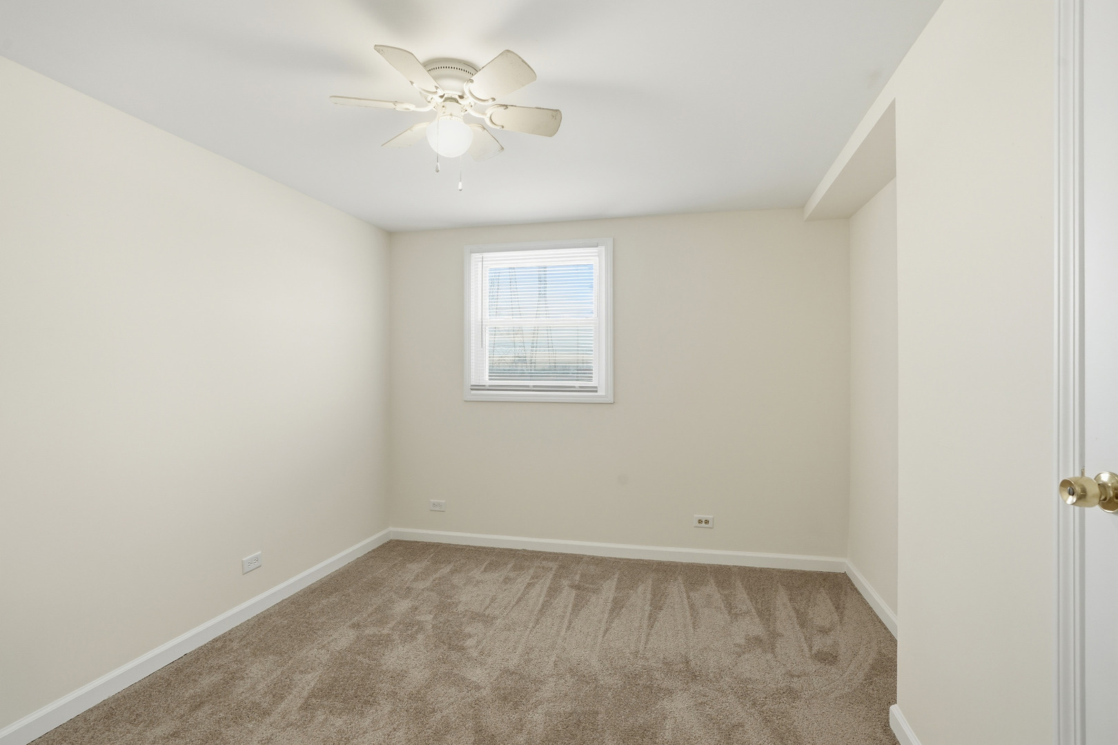 11056 South State Line Road Chicago, IL 60617 - Photo 11 of 20