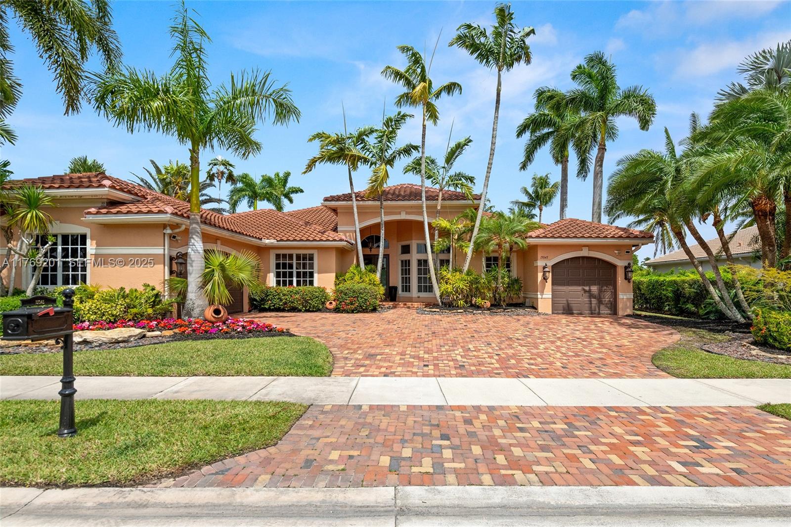 15045 Southwest 37th Street Davie, FL 33331 - Photo 2 of 57