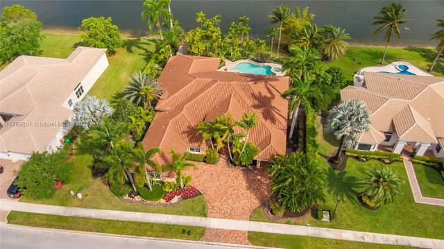 $2,299,900 | 15045 Southwest 37th Street, Davie, FL 33331