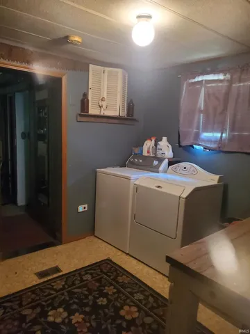 $125,000 | 2338 East Tanner Lane, Winamac, IN 46996