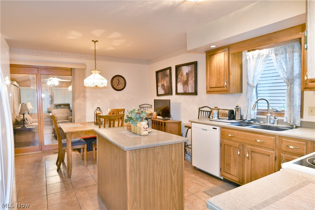 9154 Inverrary Warren, OH 44484 - Photo 17 of 35 Gallery Image 17
