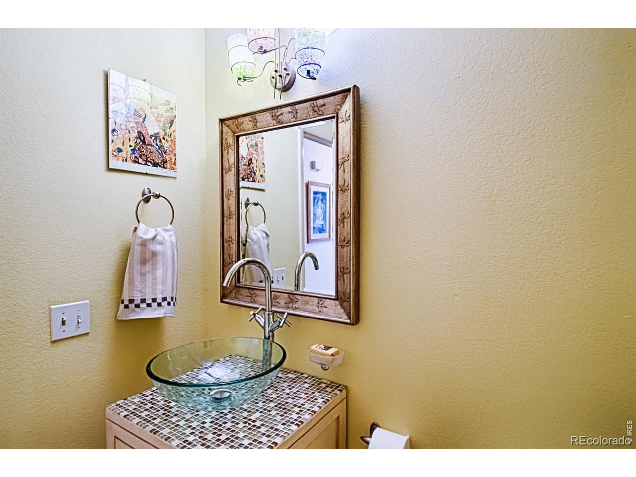 2948 Eagle Way Boulder, CO 80301 - Photo 13 of 29 a bathroom with a toilet and a sink