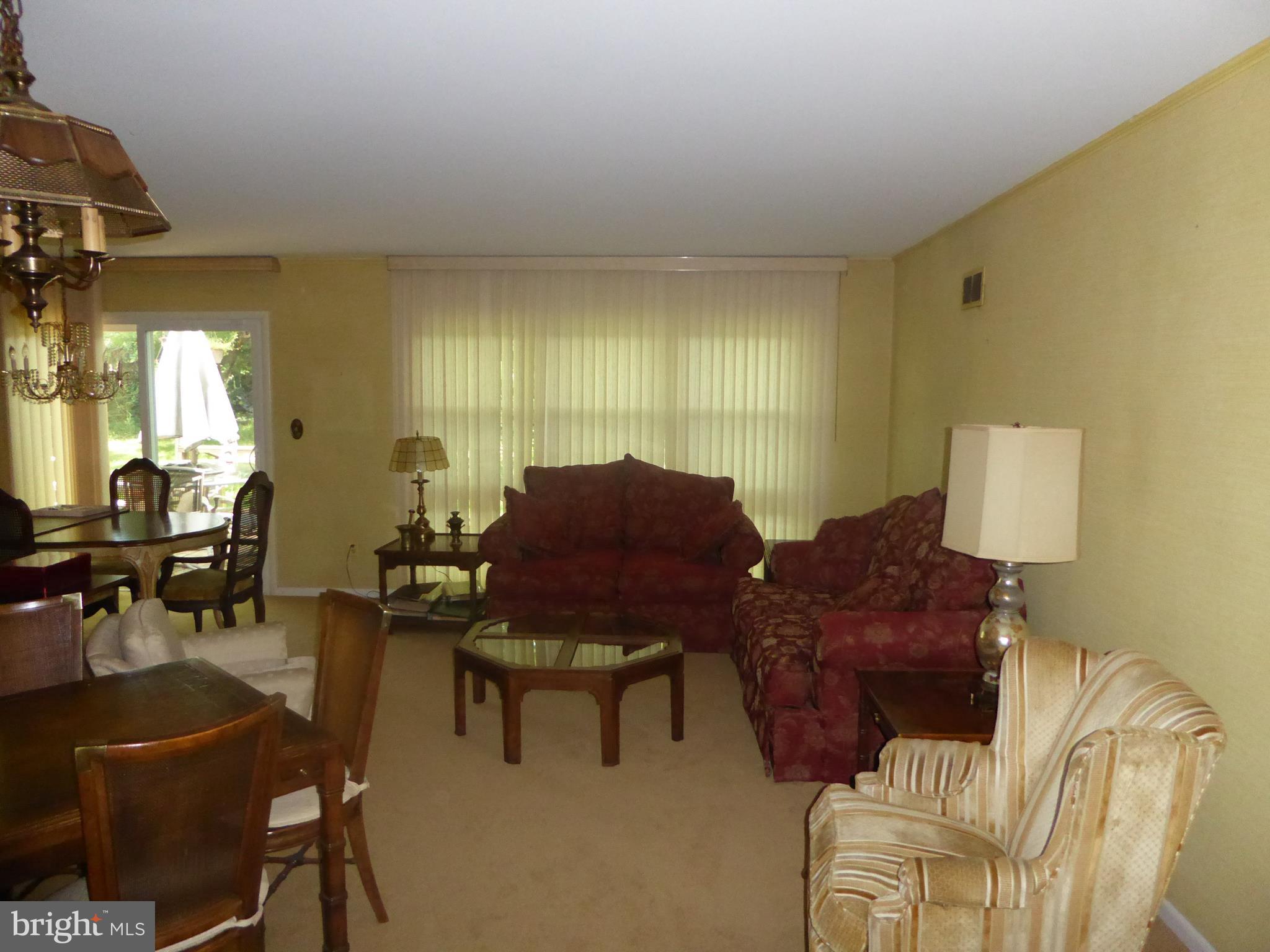 8506 Good Luck Road Lanham, MD 20706 - Photo 2 of 20 Living Room