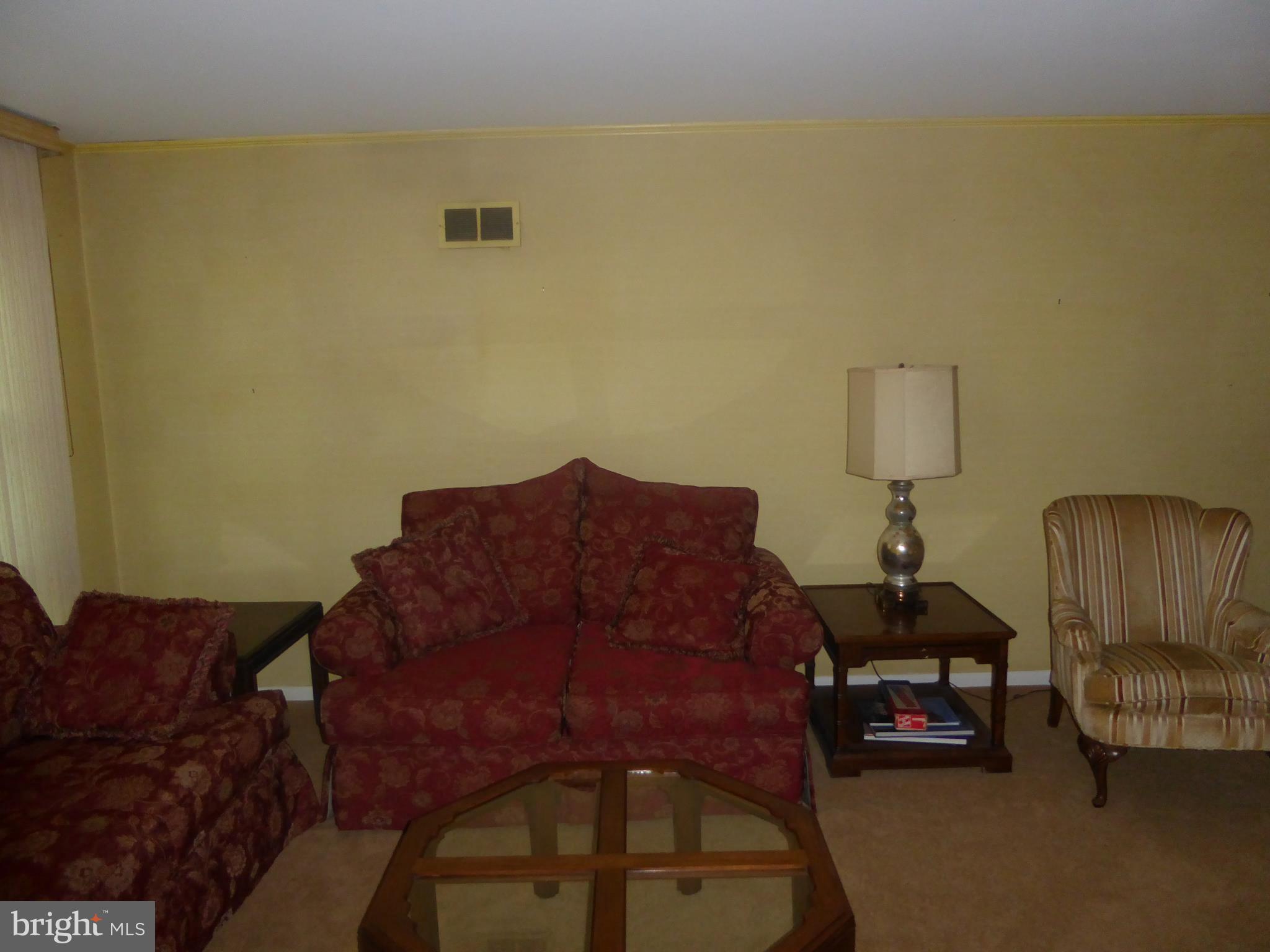 8506 Good Luck Road Lanham, MD 20706 - Photo 3 of 20 Living Room