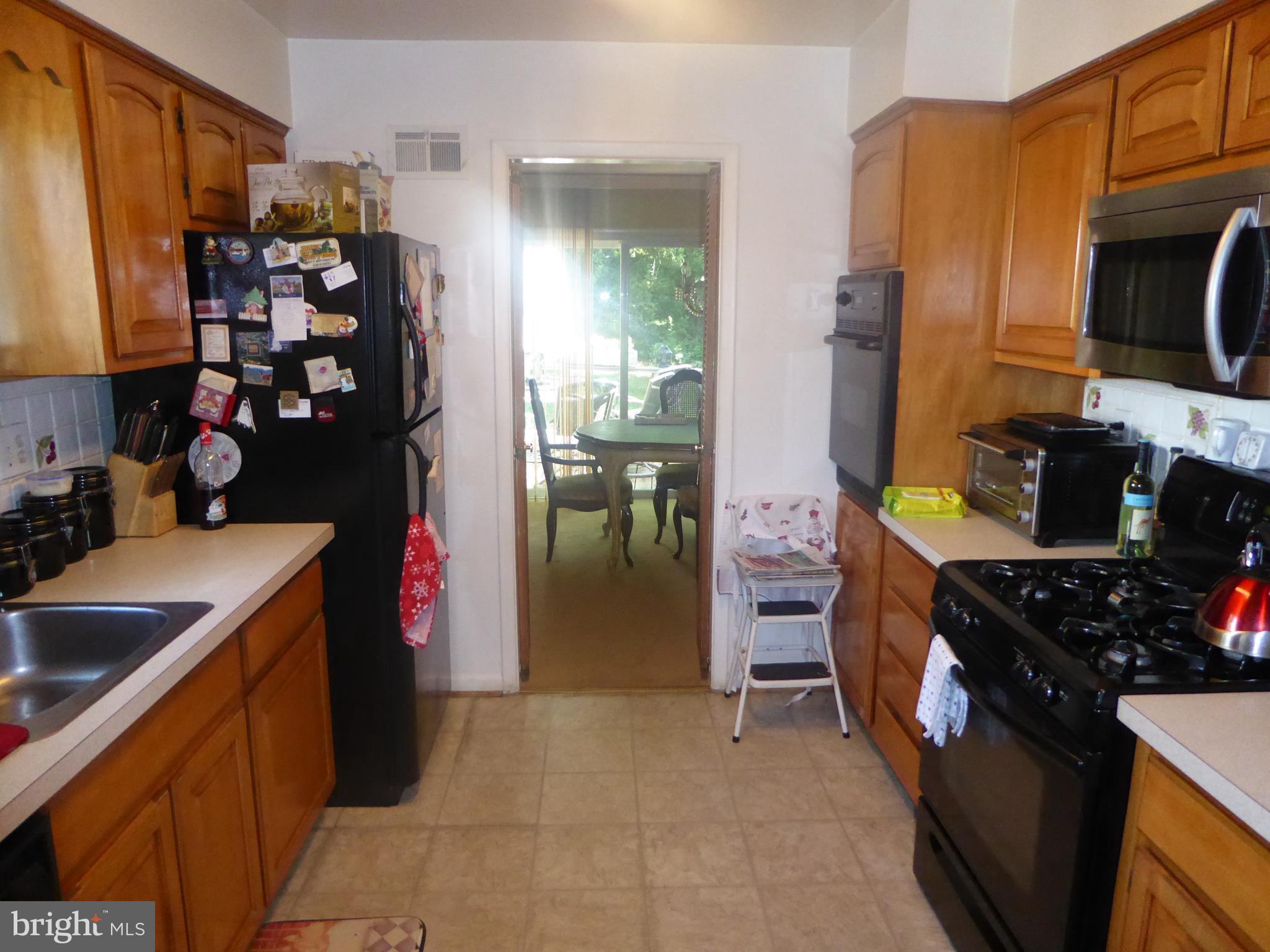 8506 Good Luck Road Lanham, MD 20706 - Photo 6 of 20 Kitchen
