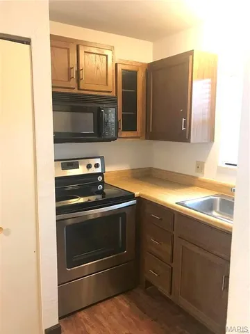 $850 | 69 Peachtree Lane, Fairview Heights, IL 62208