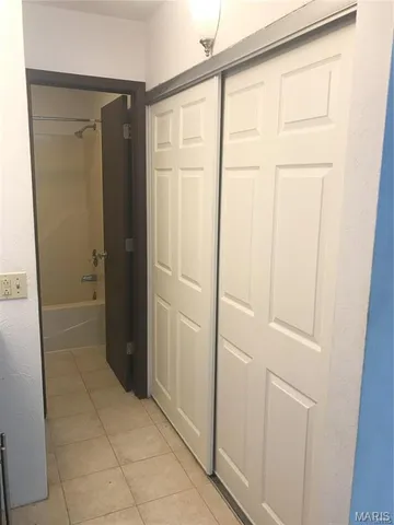 $850 | 69 Peachtree Lane, Fairview Heights, IL 62208